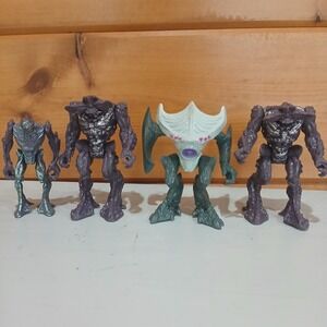 Alien Toys Greenbrier International Inc. 4pc Action Figures #2146L191 Zd2